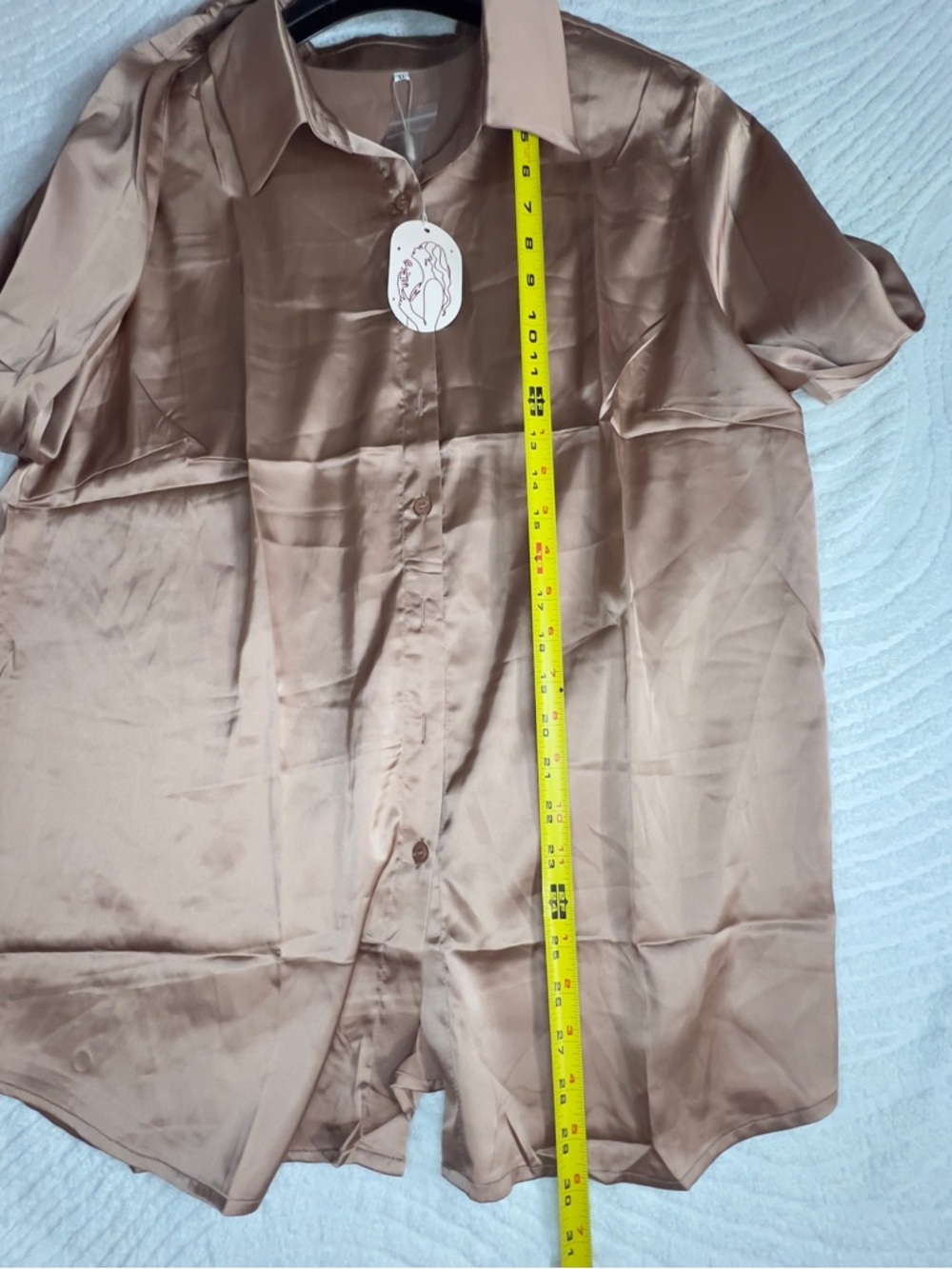 Women’s Satin Tan Button-Down Shirt - XL Unbranded - Picture 6 of 7